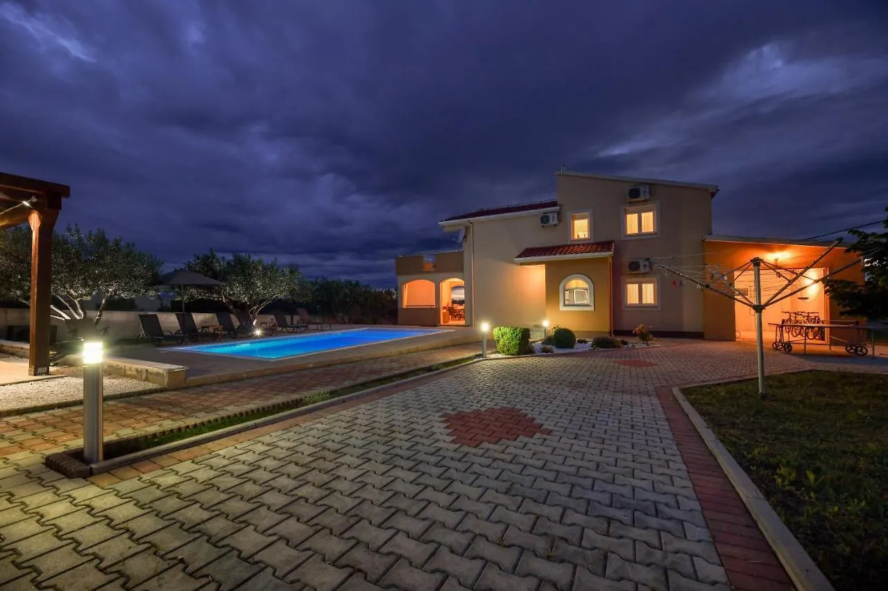 Villa Andrea With Private Heathed Pool Debeljak 0*,  Croatia