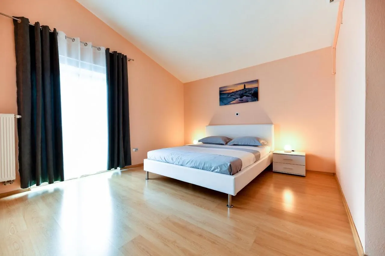 Villa Andrea With Private Heathed Pool Debeljak Croatia