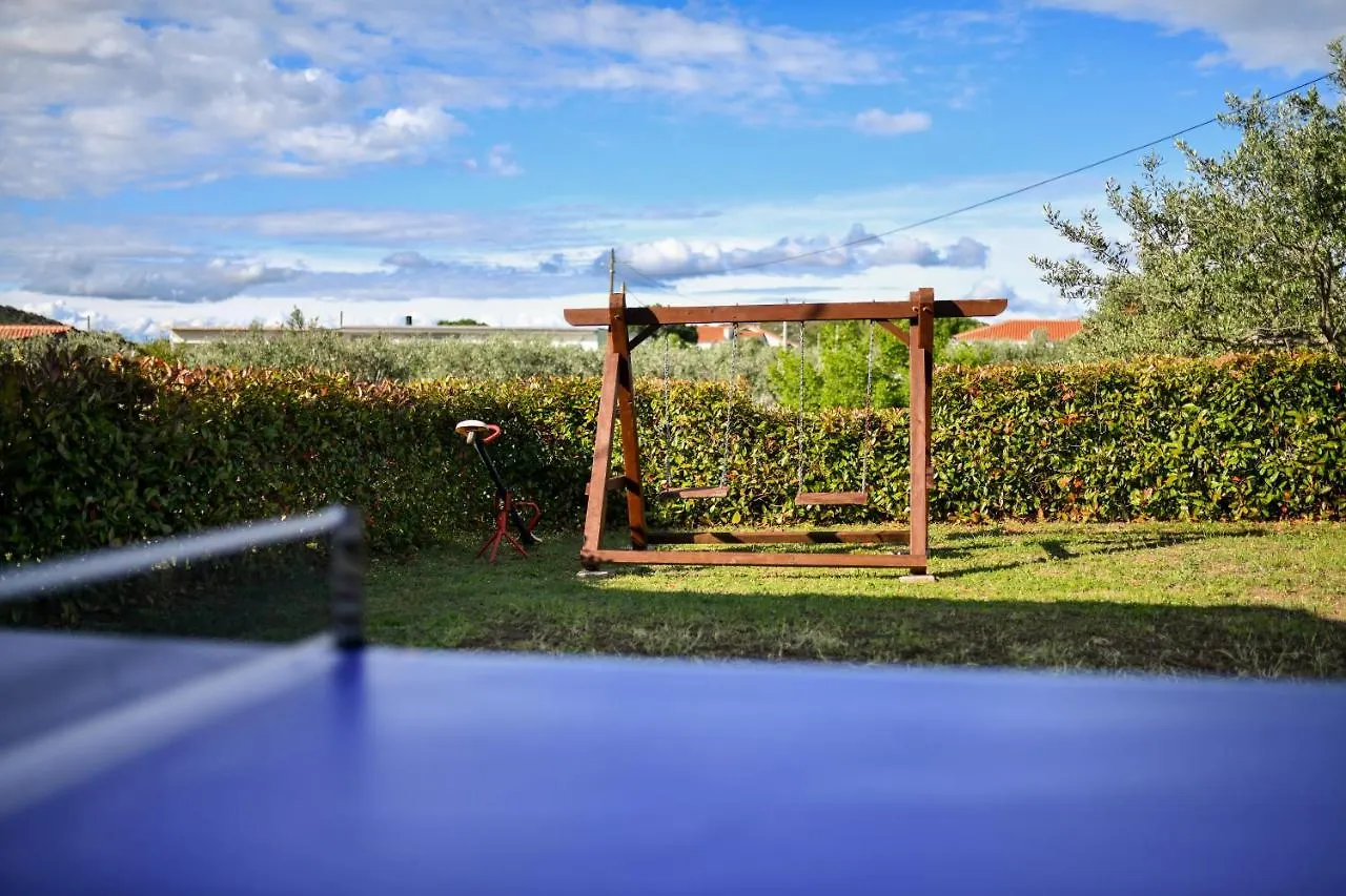 Villa Andrea With Private Heathed Pool Debeljak