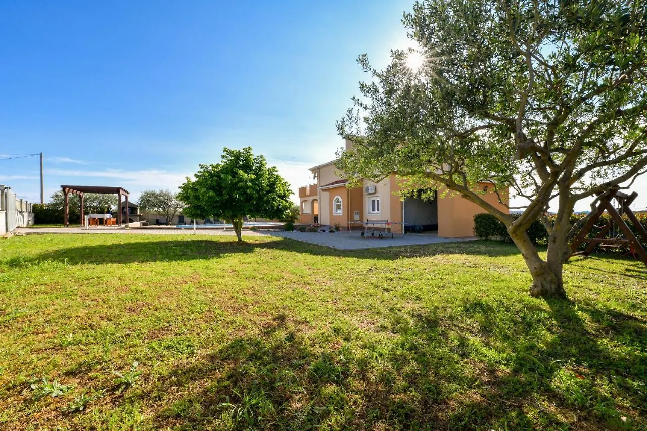 Villa Andrea With Private Heathed Pool Debeljak Croatia