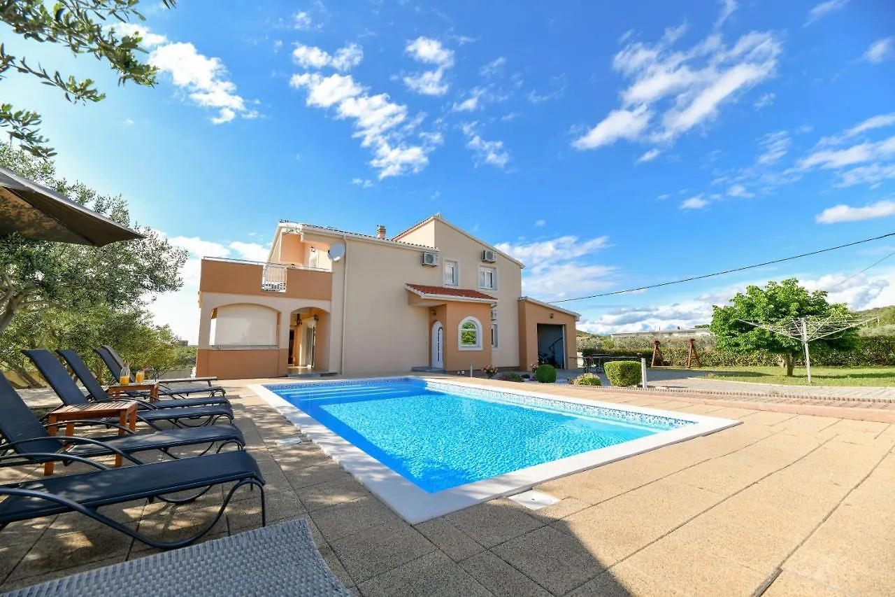 Villa Andrea With Private Heathed Pool Debeljak Croatia