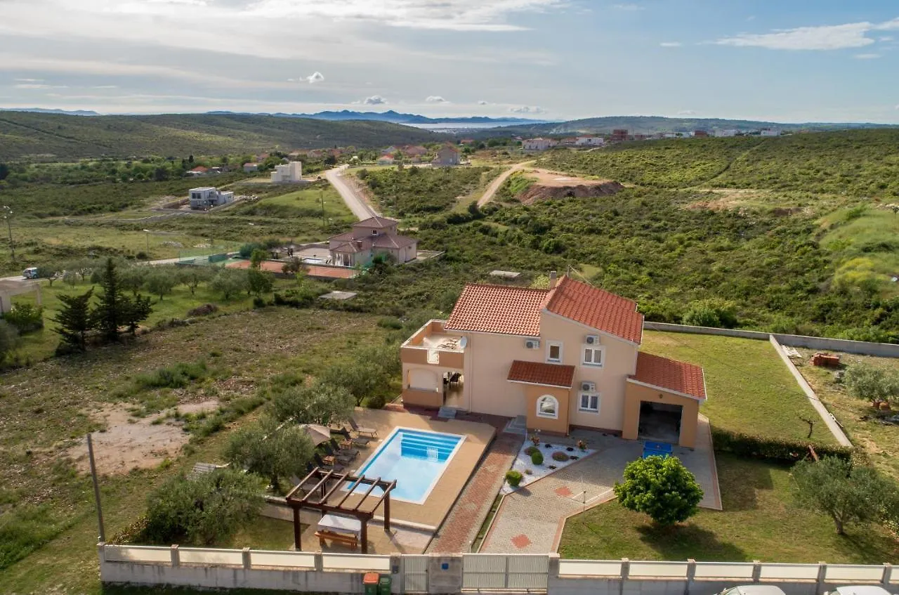 Villa Andrea With Private Heathed Pool Debeljak 0*,